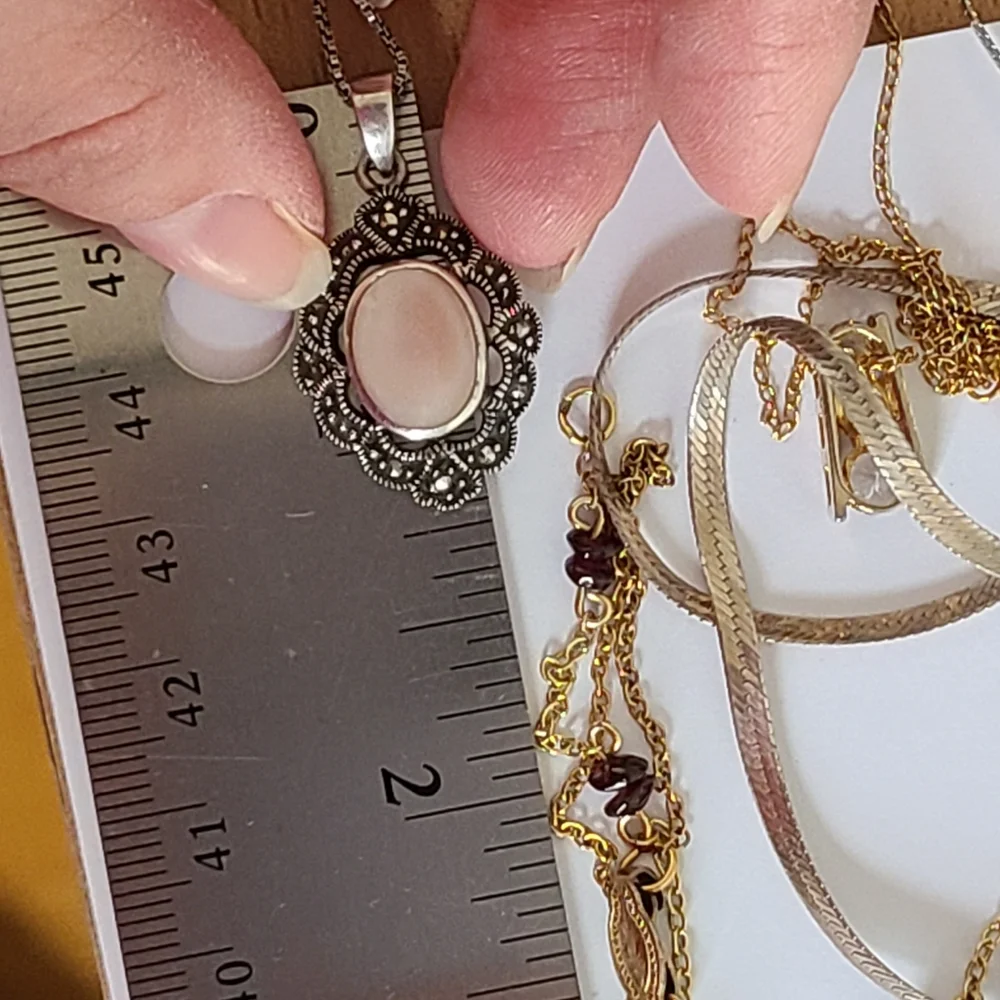 Vintage Grey Marcasite Crystal Shell Pearl Centre Pendant Necklace - Picture 9 of 12